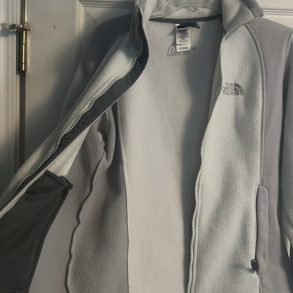 The Northface jacket size medium good condition - Picture 5 of 6